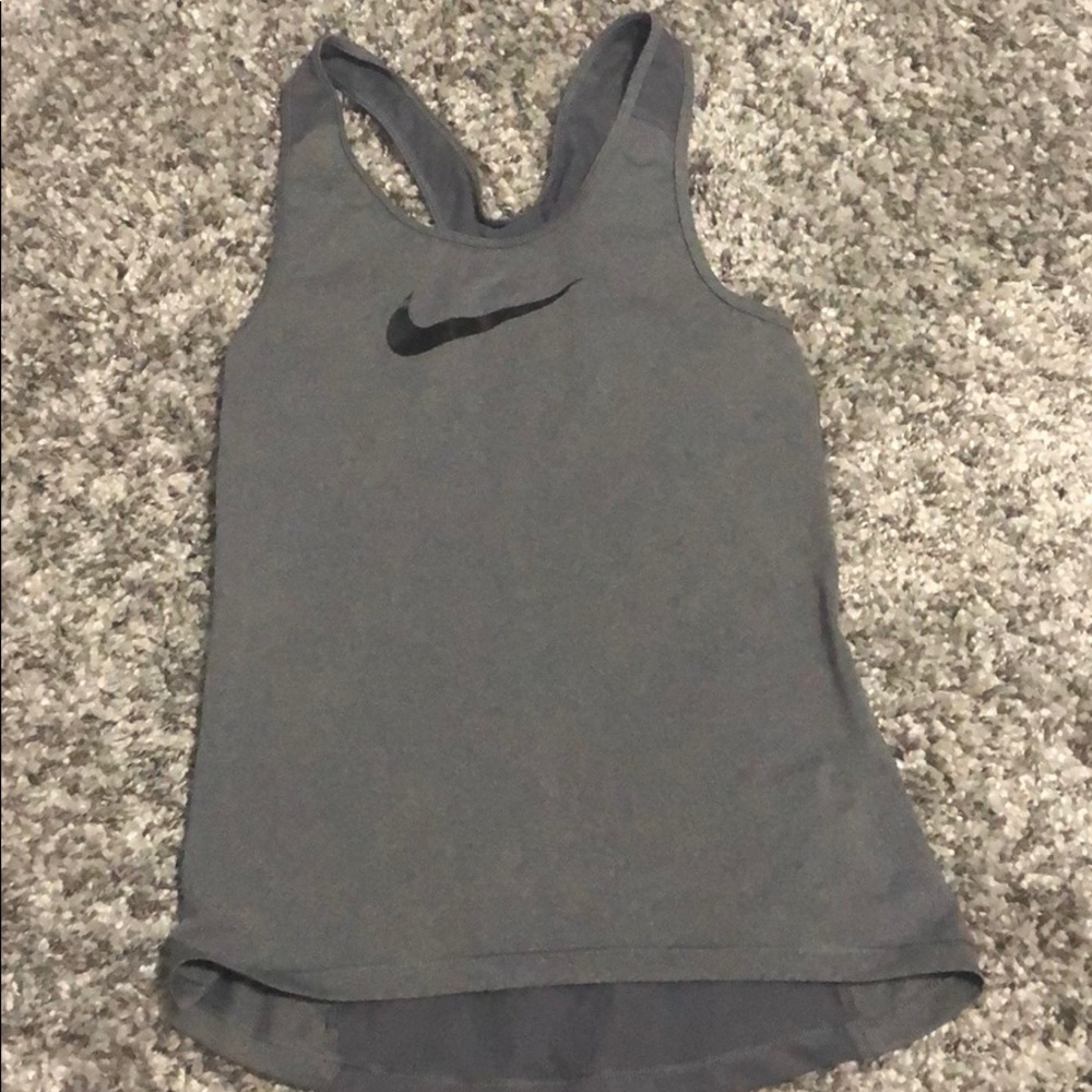 🆕 Nike Tank